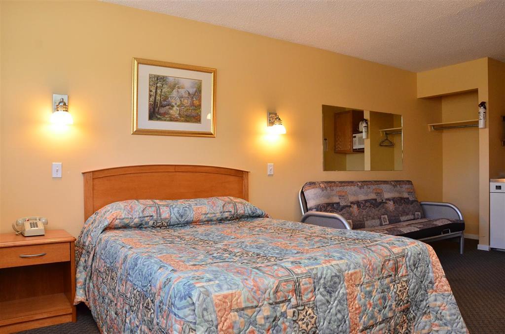 Canadas Best Value Inn Kelowna Habitación foto